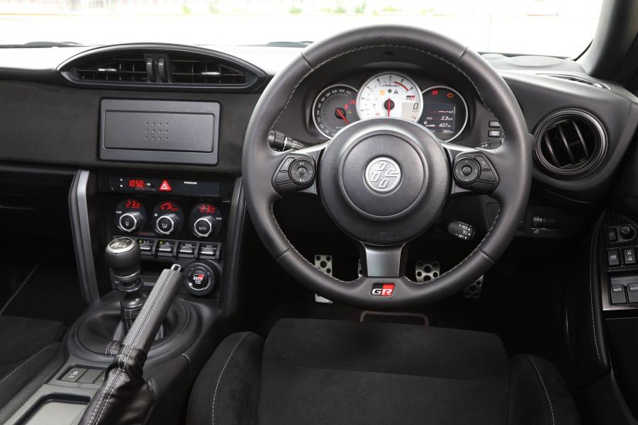 Торпедо Toyota GT 86 GRMN 2017 года  (JP) (фото 2 из 9)